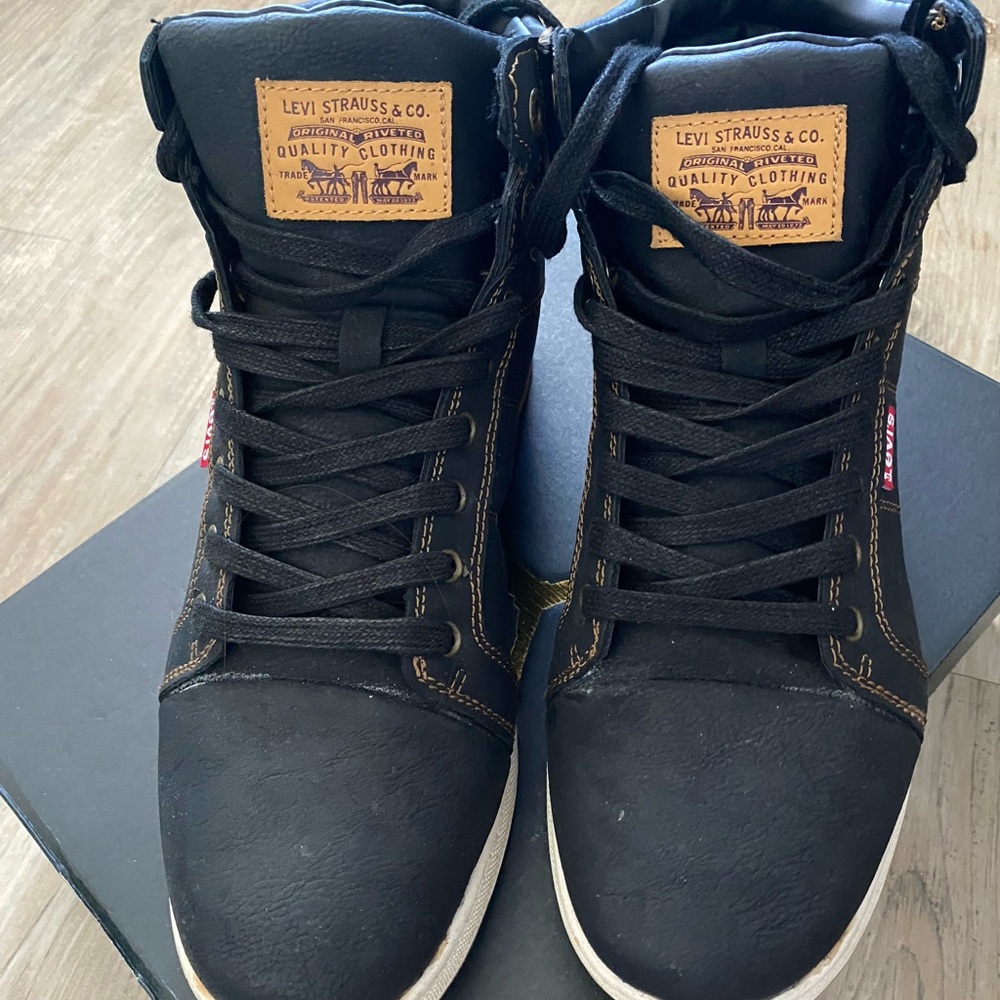 Men’s shoes